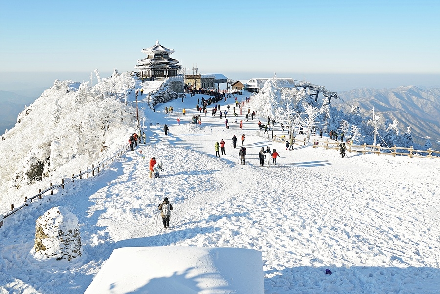 22 thang canh dep me hon o han quoc nui deogyusan