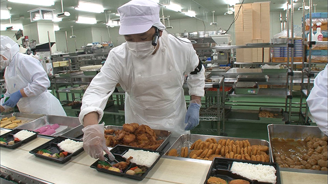 don-hang-che-bien-thuc-pham-che-bien-do-an-kem