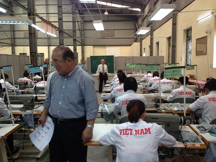 don-hang-may-tam-lot-ghe-nhat-ban