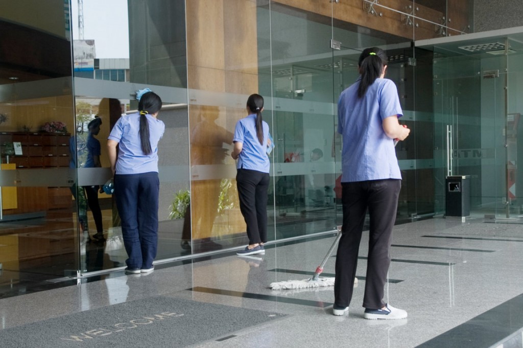 T7/2017 – Tuyển 06 nữ làm công việc Vệ sinh trung tâm mua sắm tại Tỉnh Shizuoka Nhật Bản