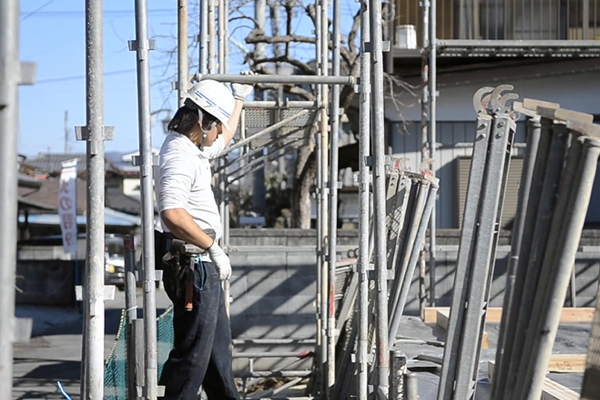 don-hang-xay-dung-gian-giao-xuat-khau-lao-dong-nhat-ban