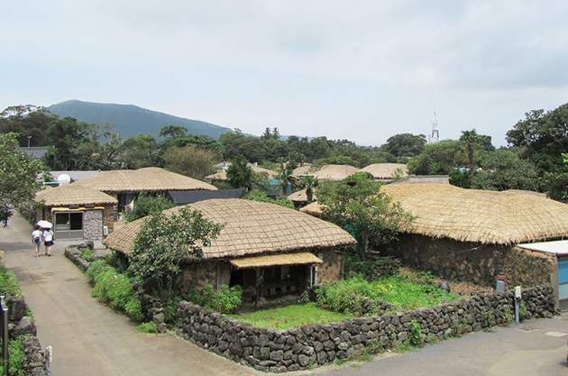 nhung-diem-den-ly-tuong-vao-mua-he-o-han-quoc-lang-dan-toc-Seongeup